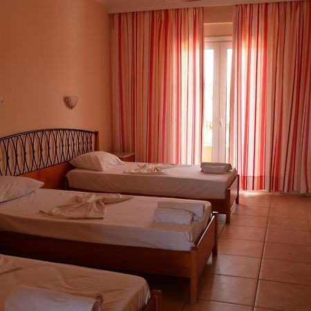 Kavos Plaza Hotel Exterior photo